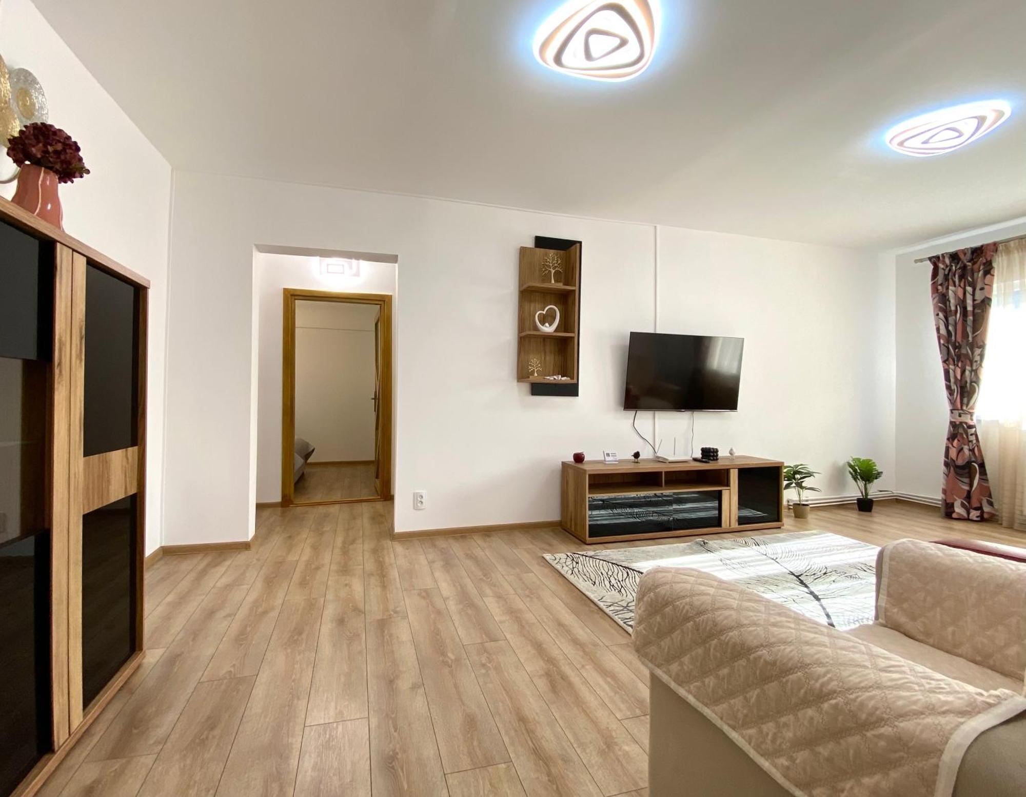Kronstadt Apartment - Pet Friendly Brasov Exterior photo