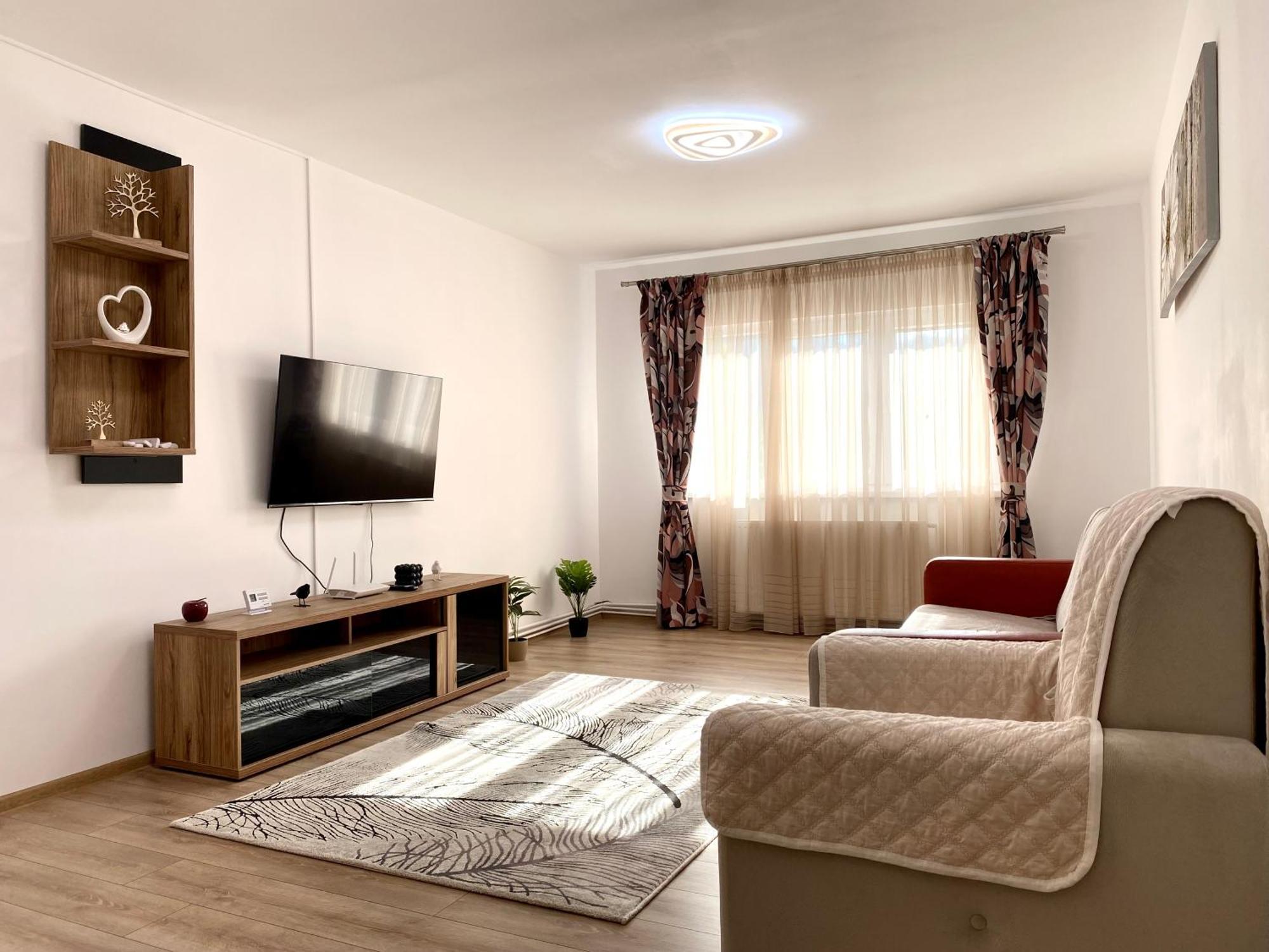 Kronstadt Apartment - Pet Friendly Brasov Exterior photo